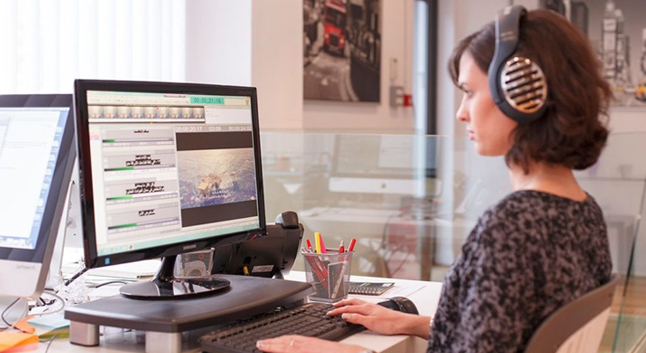 Kazakh subtitling for the deaf and hard of hearing